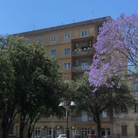 דירה San Saturnino Centro Storico קליארי